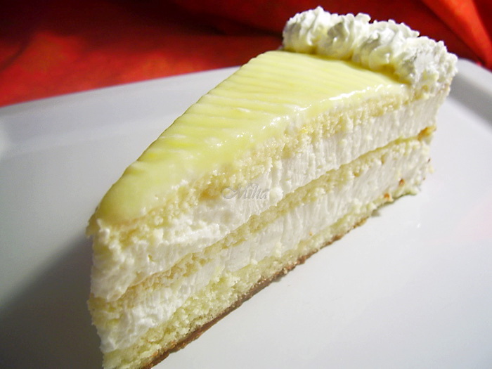 Tort cu lamaie si ciocolata