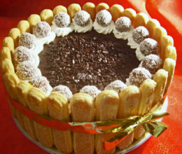 Tort cu ciocolata si piscoturi