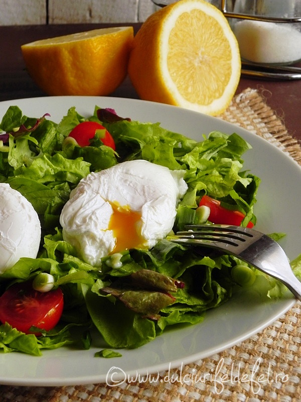 Salata de primavara cu oua roamanesti